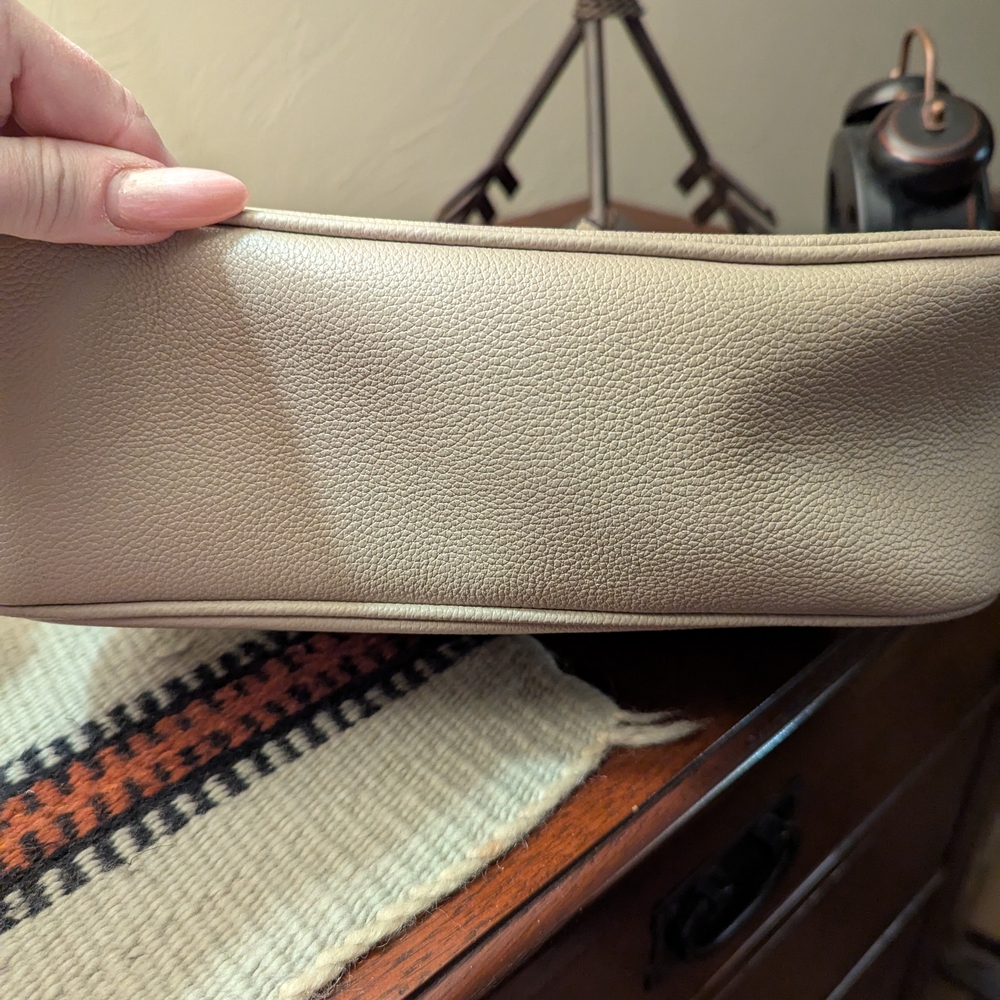 Dooney & Bourke Taupe Leather Shoulder Bag NWOT - Picture 5 of 10